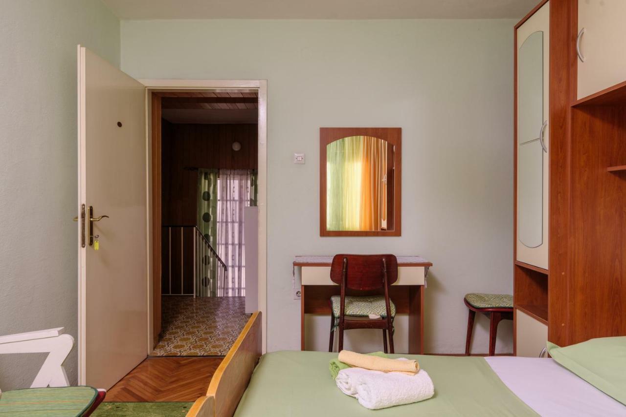 Rooms Mirjana - Centre Of Trogir Exterior photo