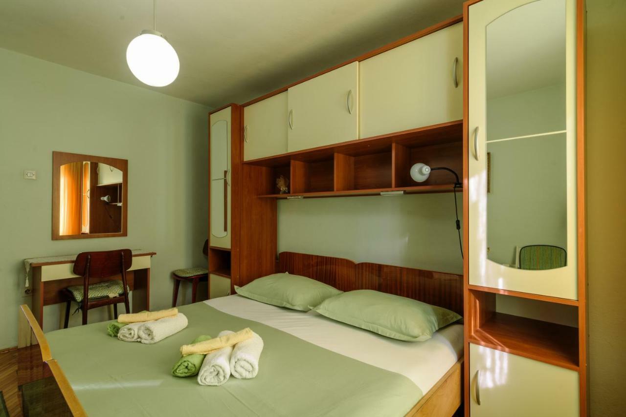 Rooms Mirjana - Centre Of Trogir Exterior photo